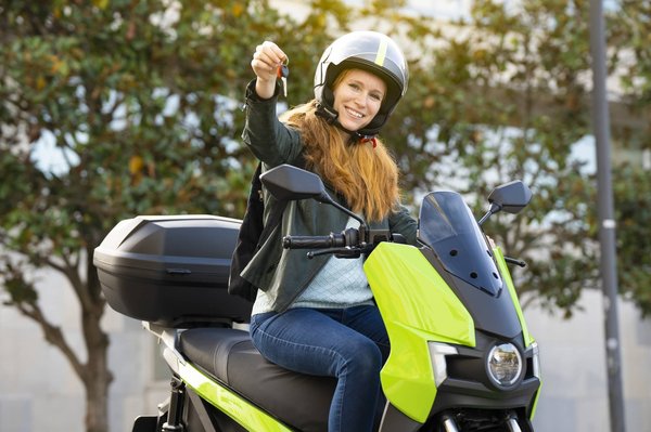 Assurance scooter 125 pas cher : comment économiser?