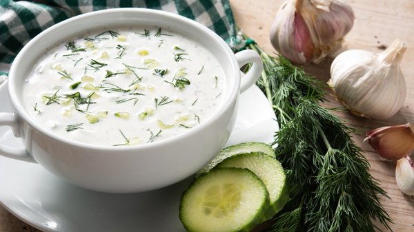 Comment relever votre tzatziki pour surprendre vos invités ?