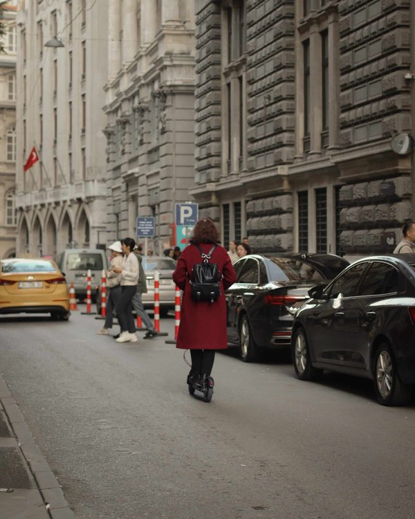 Les avantages écologiques des trottinettes électriques : un moyen de transport durable