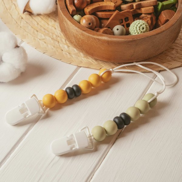 Attaches tétines prénom : un cadeau original